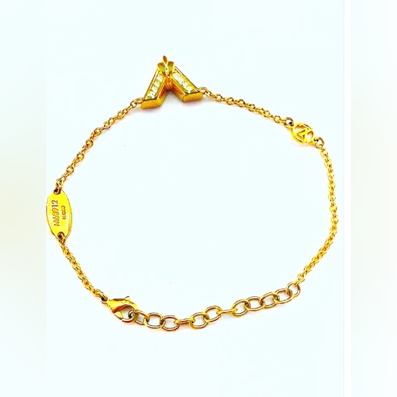 Louis Vuitton Essential V Gold Tone Bracelet - Picture 1 of 13